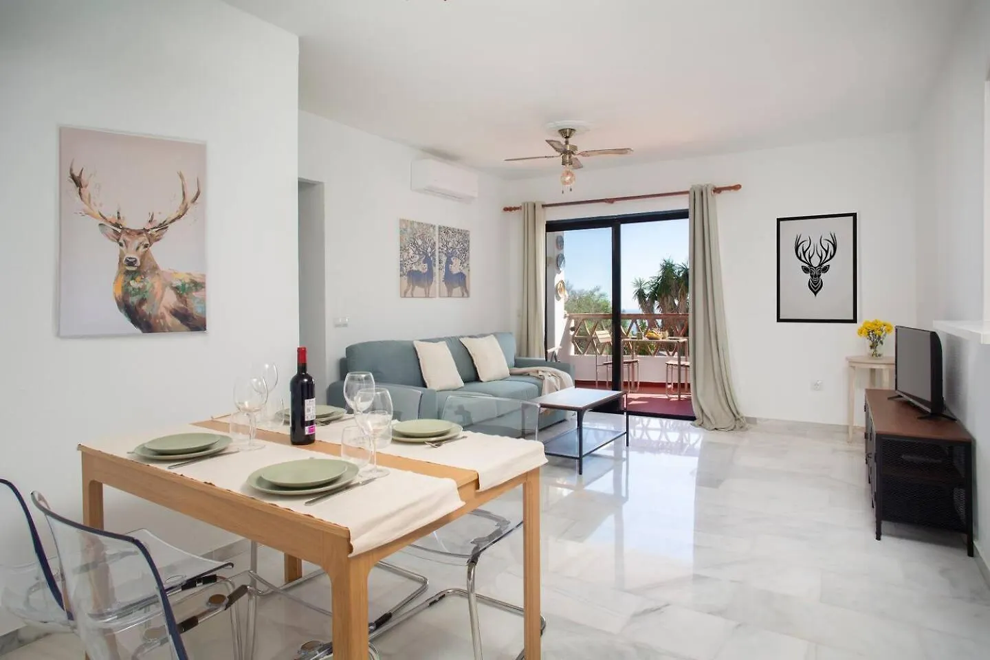 Cozy Apartment With Terrace contacts